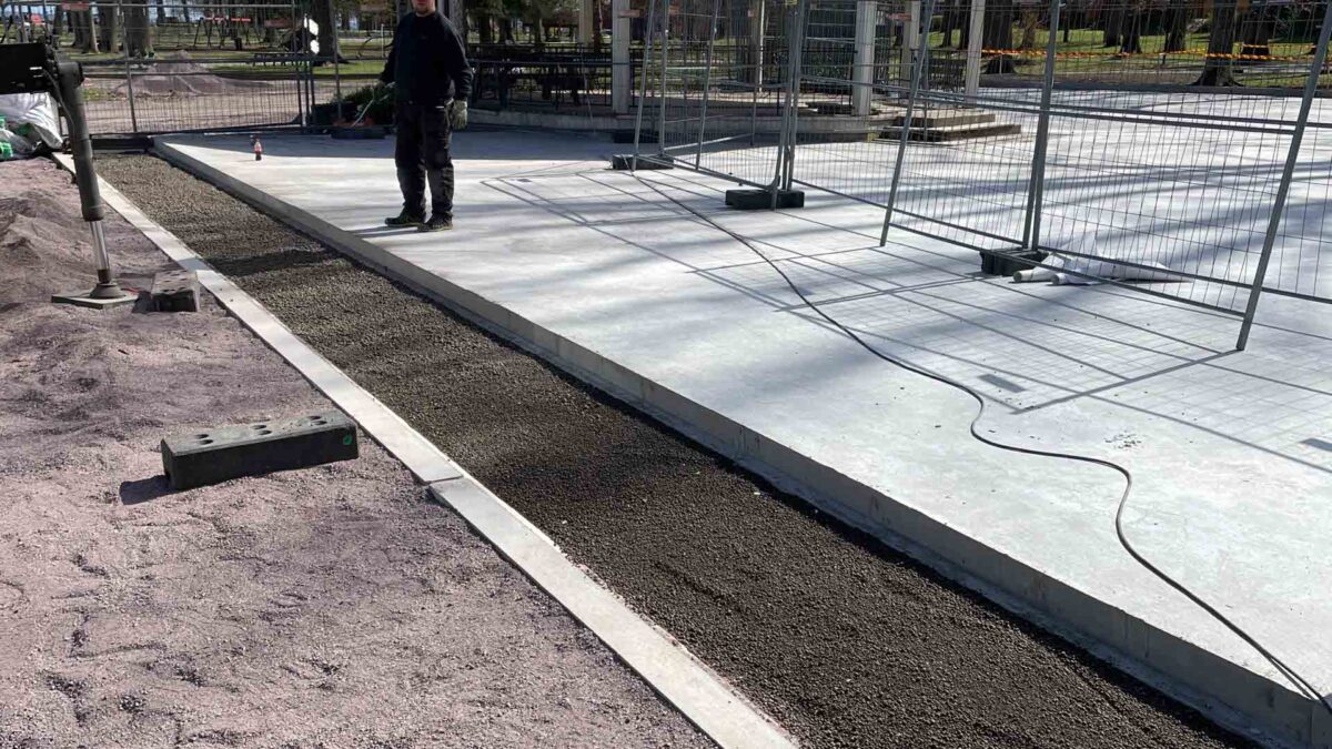 Lystlunden Park – Urban Utebane (2022) — Lystlunden Park 2022 – Kunstisbane i Horten
